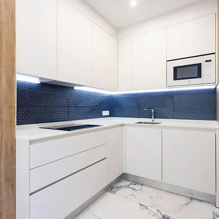 Cozy 1st Sea Line In The Quiet Area *