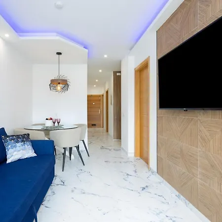 Διαμέρισμα Cozy 1st Sea Line In The Quiet Area