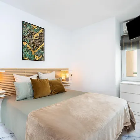 Cozy 1st Sea Line In The Quiet Area *