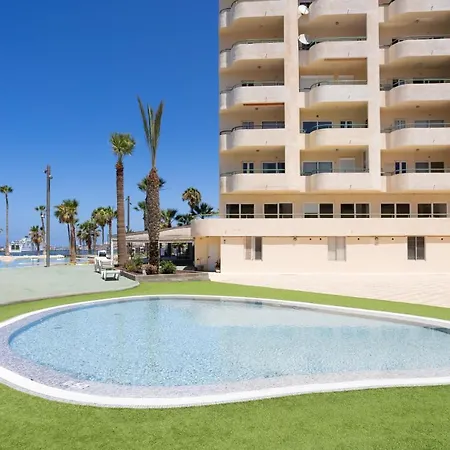 Classy Ocean View 2-brs With Inviting Pool Appartement